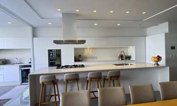 Imagem 5: Casa à venda em Balneário Camboriú-SC, Centro: 3 suítes e 7 vagas de garagem, 470m²