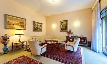 Imagem 2: Casa à Venda em São Paulo - Pacaembu: 3 quartos, sendo 1 suíte e 4 vagas - 320m²