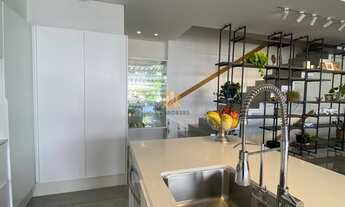 Imagem 4: Casa à venda em Balneário Camboriú-SC, Centro: 3 suítes e 7 vagas de garagem, 470m²