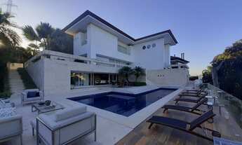 Imagem 3: Casa à venda em Condomínio em São João, Curitiba-PR: 4 suítes e 8 vagas - 1.144 m²