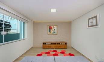 Imagem 2: Casa à venda em São Paulo - Água Fria: 3 quartos, sendo 2 suítes e 4 vagas - 217m²!