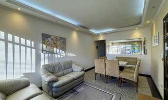 Imagem 3: Casa à venda com 3 quartos, sendo1 suíte e 4 vagas no Jardim Maria Estela, São Paulo/ SP!