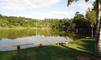 Imagem 3: Sobrado para venda no Aruã com 3 suítes em Mogi das Cruzes