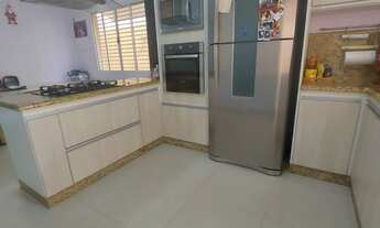 Imagem 4: Sobrado para venda com 3 dormitórios na Vila Suissa em César de Souza