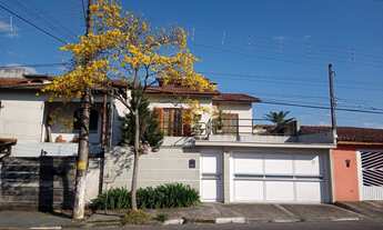 Imagem: Sobrado para venda com 220m² e uma edícula