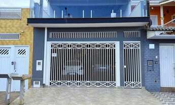 Imagem 2: Sobrado a venda com 3 dormitórios no bairro de César de Souza em Mogi das cruzes