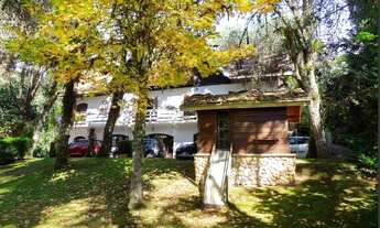 Imagem 3: Casa mobiliada para venda com 7 dormitórios em Campos do Jordão