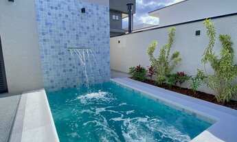 Imagem 4: Casa térrea para venda com 3 suítes e piscina no Condomínio Granja Anita em Mogi