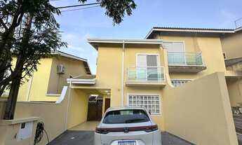 Imagem 2: Casa mobiliada para venda com 3 dormitórios no Condomínio Jardim Europa