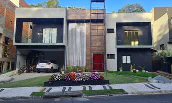 Imagem: Sobrado para venda com 4 suítes no Residencial