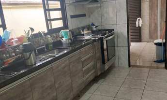 Imagem 7: Casa térrea mobiliada para venda com 3 dormitórios e edícula em César de Souza