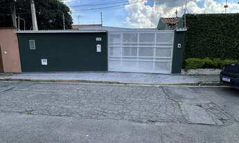 Imagem 2: Casa térrea com 3 dormitórios e piscina para venda próximo a Colinas do Sol