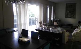 Imagem 5: Prudente de Moraes entre Vinicius e Joana Angelica...