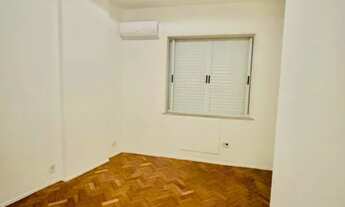Imagem 2: Apartamento à venda em Copacabana, Rio de Janeiro-RJ: 2 quartos, 1 sala, 2 banheiros, 1 va