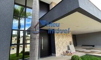 Imagem 4: Vicente Pires Rua 4 Casa de Alto Padrão 3 Quartos 3 Suítes 269m² Hidro Piscina