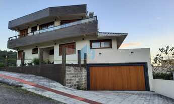 Imagem: Linda Casa de Alto Padrão a 1000 m da Praia