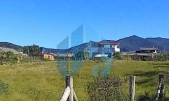 Imagem 1: Amplo Terreno com Acesso à Lagoa da Ibiraquera, Próx. às Praias do Rosa e Ouvidor!