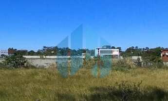 Imagem 2: Amplo Terreno com Acesso à Lagoa da Ibiraquera, Próx. às Praias do Rosa e Ouvidor!