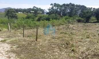 Imagem: Amplo Terreno Localizado no Bairro Praia