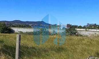 Imagem 3: Amplo Terreno com Acesso à Lagoa da Ibiraquera, Próx. às Praias do Rosa e Ouvidor!