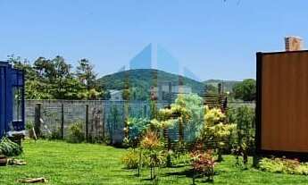 Imagem: Duas Casas Containers a 200 m da Lagoa da