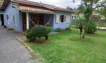 Imagem: Linda Casa em Amplo Terreno com Excelente