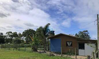 Imagem 2: Casa em Amplo Terreno Localizada a Poucos Metros da Surfland, em Garopaba!