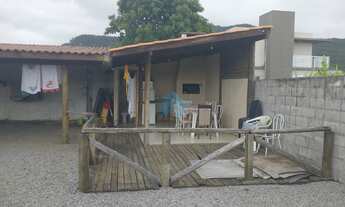 Imagem 7: Casa com Amplo Pátio, Bairro Areias de Palhocinha, em Garopaba, a 5 km do Centro e 10 Minu