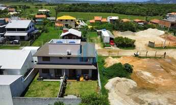 Imagem 5: Belo Sobrado Localizado no Bairro Areias de Palhocinha, a Poucos Minutos do Centro de Garo
