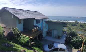 Imagem 2: Bela Casa com Linda Vista p/ Mar, Lagoa e Dunas, Bairro Siriú, em Garopaba!