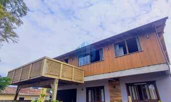 Imagem: Casa na Praia do Rosa, Próxima de Todo