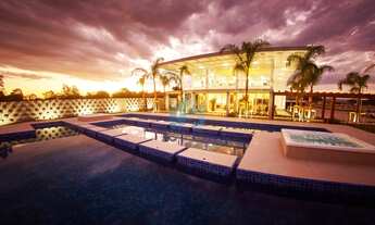 Imagem 3: Lote no Condomínio Aqualina Lake Club, com Fundos p/ Lago, Entre as Praias do Rosa, Ibiraq