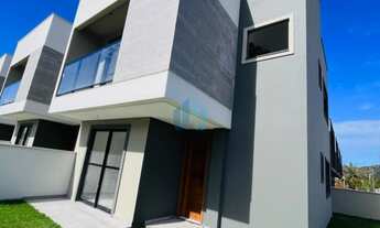 Imagem: Bela Casa Localizada no Bairro Ferraz, em