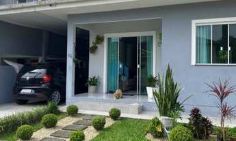 Imagem: Bela Casa a 1,4 km da Praia Central de Garopaba