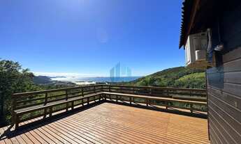 Imagem 5: Bela Casa de Madeira com Vista Panorâmica, Localizada no Bairro Macacu, em Garopaba!
