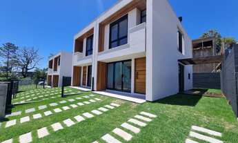 Imagem 2: Belo Sobrado Próximo as Dunas e Praia do Siriú e 1,4 km do Centro de Garopaba!