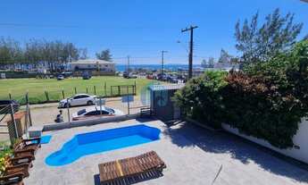 Imagem 2: Bela Casa Localizada a 150 m da Praia Central, no Centro de Garopaba!