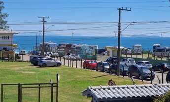 Imagem 3: Bela Casa Localizada a 150 m da Praia Central, no Centro de Garopaba!