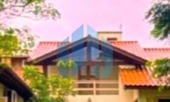 Imagem: Belas Casas Localizadas no Centro de Garopaba!