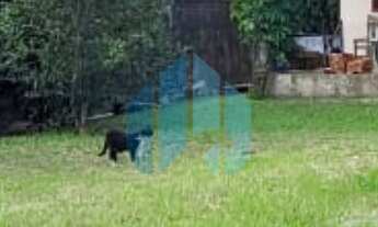 Imagem: Casa em Amplo Pátio Localizada no Bairro