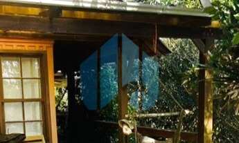 Imagem 5: Duas Lindas Casas Rústicas, em Amplo Terreno, na Praia do Rosa, com Uma Vista Incrível!