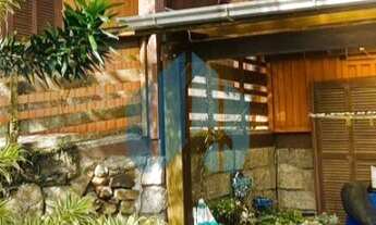 Imagem: Duas Lindas Casas Rústicas, em Amplo Terreno