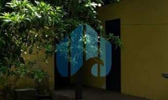 Imagem 6: Casa em Área Residencial ou Comercial, a Uma Quadra da Avenida Principal e 800 m da Praia