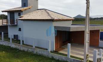 Imagem: Bela Casa Nova com Bela Vista para Montanhas