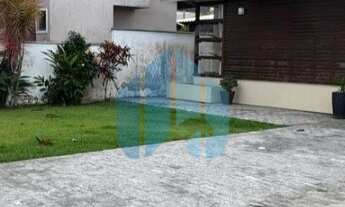 Imagem 3: Bela Casa Térrea com Amplo Quintal, a Poucos Minutos do Centro da Cidade, Areias de Palhoc