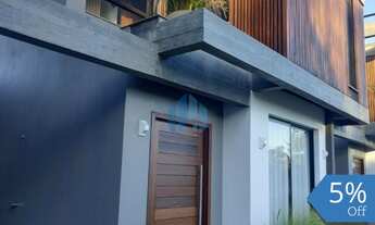 Imagem: Belo Sobrado de Alto Padrão, Localizado