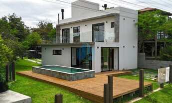 Imagem: Bela Casa com Piscina, a 800 m da Lagoa