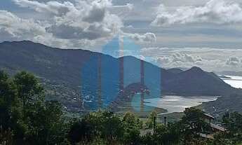 Imagem: Amplo Terreno de 1 Hectare, com Bela Vista