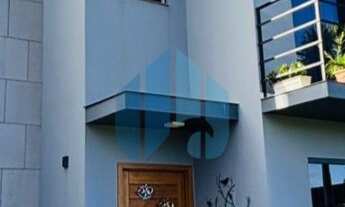 Imagem: Lindo Sobrado Próximo a Entrada da Ferrugem