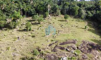 Imagem: Amplo Terreno de 2 Hectares, Próximo a